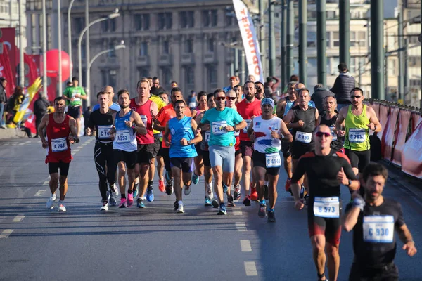 41 год. Стамбульский марафон — стоковое фото