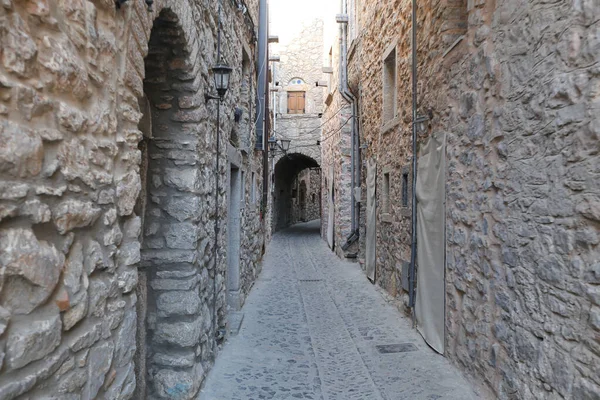 Strada tradizionale a Mesta, isola di Chios, Grecia — Foto Stock