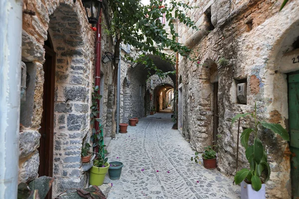 Rua tradicional em Mesta, Chios Island, Grécia — Fotografia de Stock