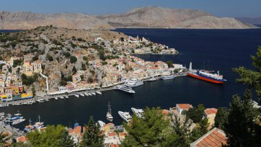 Yunanca symi adası