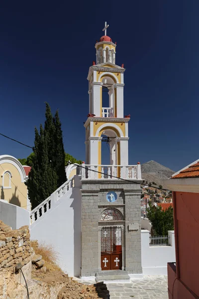 ギリシャ・シミ島の教会の石碑 — ストック写真