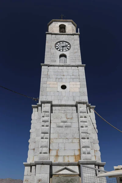 Torre del reloj en la isla de Symi, Grecia — Foto de Stock