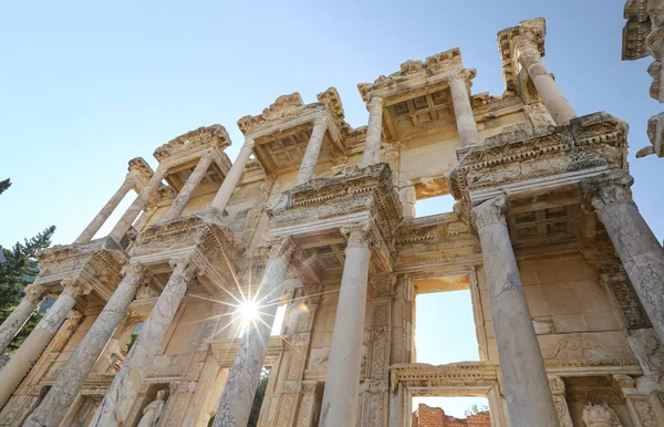 Celsus bibliotek i Efesos, Izmir City, Turkiet — Stockfoto