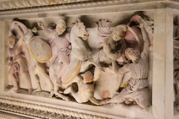 Alexander Sarcophagus in Istanbul Archaeology Museum, Istanbul, — Stock Photo, Image