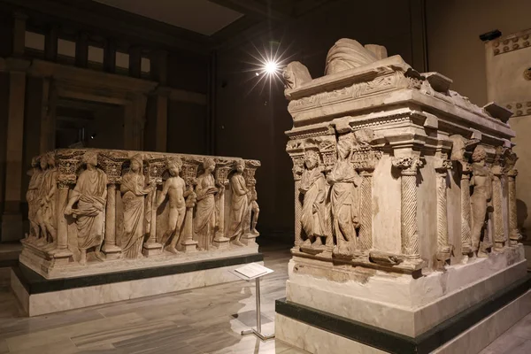 Sarcophagus in Istanbul Archaeology Museum, Istanbul, Turkey — Stock Photo, Image