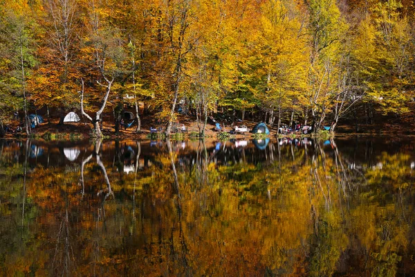 Buyuk jezioro w Parku Narodowego Yedigoller, Bolu, Turcja — Zdjęcie stockowe