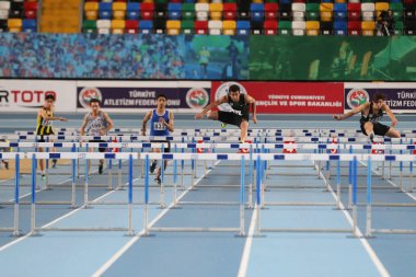 Türkiye Atletizm Federasyonu kapalı Atletizm rekor denemesi yarış