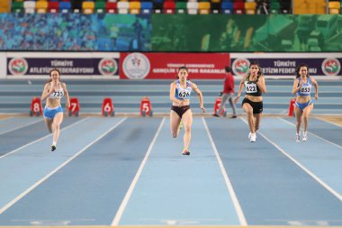 Türkiye Atletizm Federasyonu kapalı Atletizm rekor denemesi yarış
