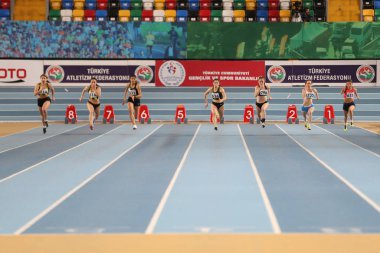 Türkiye Atletizm Federasyonu kapalı Atletizm rekor denemesi yarış