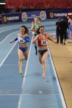 İstanbul, Türkiye - 15 Şubat 2020: Balkan Atletizm Şampiyonası sırasında koşan sporcular