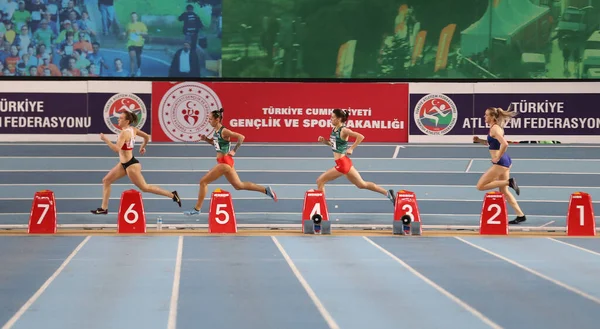 Stanbul Türkiye Şubat 2020 Balkan Atletizm Şampiyonası Sırasında Koşan Sporcular — Stok fotoğraf