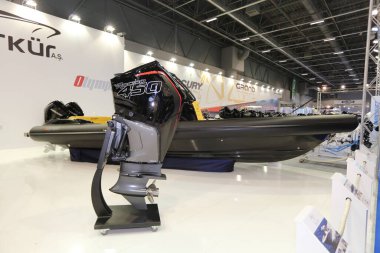 İSTANBUL, TURKEY - 22 Şubat 2020: CNR Eurasia Boat Show 'da tekne motoru