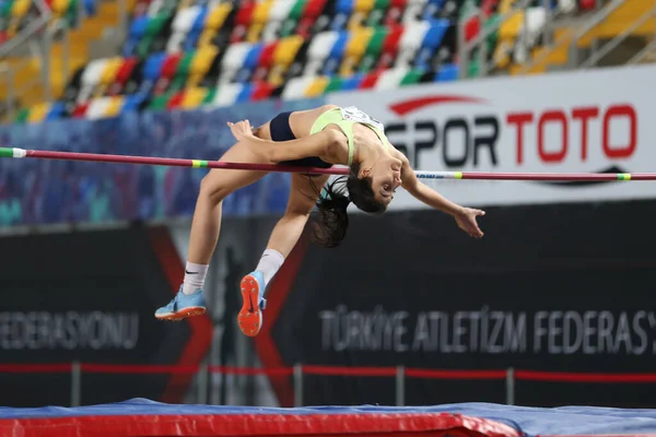 Istanbul Turquía Febrero 2020 Atleta Indefinido Saltando Alto Durante Salto — Foto de Stock