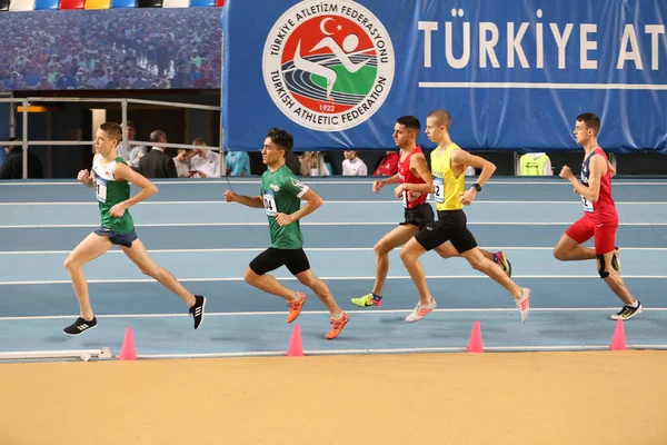 伊斯坦布尔 土耳其 2020年3月7日 在国际U18室内田径比赛中跑步的运动员 — 图库照片