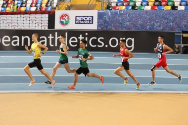 İSTANBUL, TURKEY - 07 Mart 2020: Uluslararası U18 Salon Atletizm Maçı sırasında koşan sporcular
