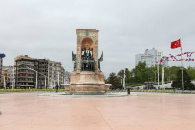 İstanbul 'daki Taksim Meydanı Cumhuriyet Anıtı, Türkiye