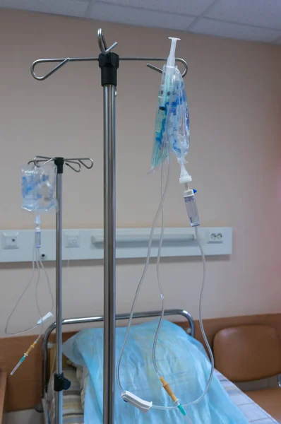 Intraveneuze Druppels Zijn Klaar Voor Gebruik Een Ziekenhuiskamer — Stockfoto
