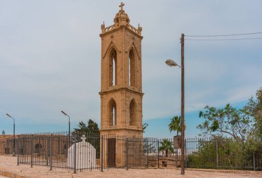 Bakire Meryem Ortodoks Manastırı 'nın çan kulesi. Ayia Napa. Kıbrıs.