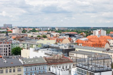 Poznan, Polonya - 28 Haziran 2016: Eski ve modern binalar Lehçe kasaba Poznan görünüm