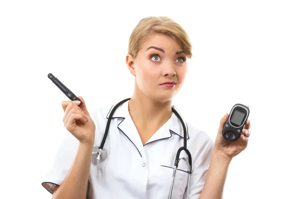 Shocked woman holding glucometer, measuring sugar level, concept of diabetes — ストック写真