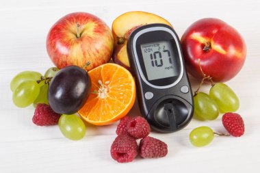 Şeker Ölçüm ve taze meyveler, şeker hastalığı ve sağlıklı beslenme