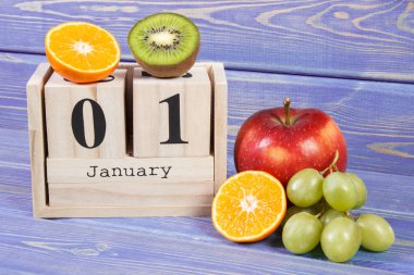 Küp takvim ve meyve, sağlıklı yaşam tarzı yeni yıl kararları