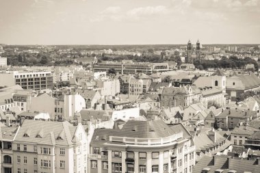 Poznan, Polonya - 28 Haziran 2016: siyah ve beyaz fotoğraf, eski ya da modern binalar şehrin Poznan görünümü