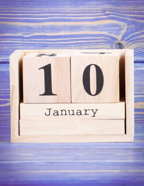 10 Ocak. Tarihi ahşap küp takvim üzerinde 10 Ocak