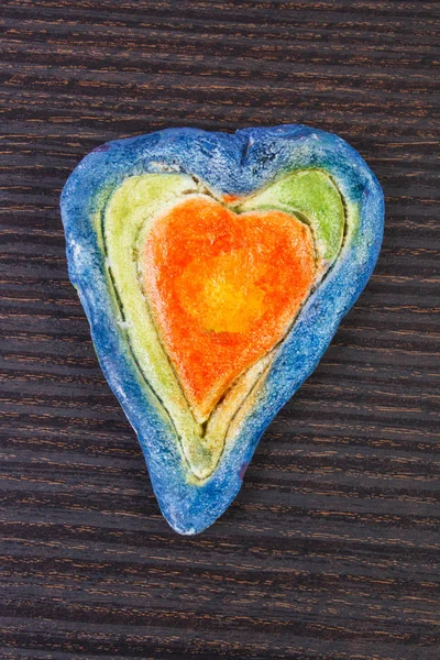 情人节的心做的盐的面团，爱的象征 — 图库照片