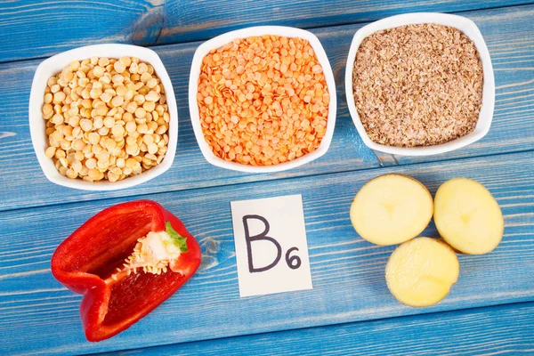 Προϊόντα και τα συστατικά που περιέχουν βιταμίνη Β6 και τις φυτικές ίνες, υγιεινή διατροφή — Φωτογραφία Αρχείου
