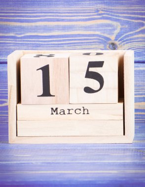 15 Mart. Tarihi ahşap küp takvim üzerinde 15 Mart