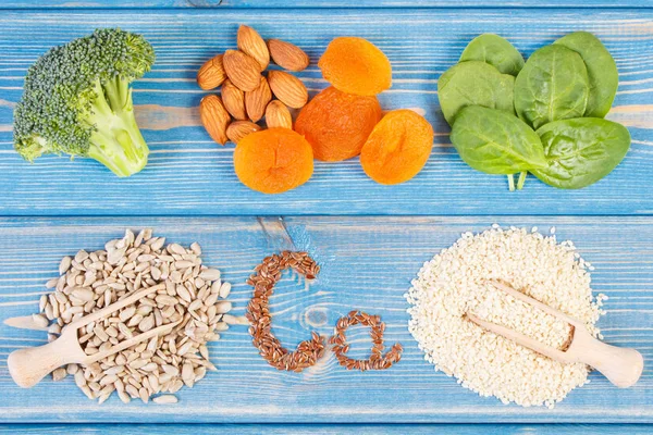 Ingrédients contenant du calcium et des fibres alimentaires, concept d'alimentation saine — Photo