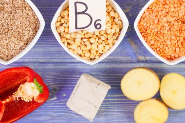 Ürün ve malzemeler içeren vitamin B6 ve diyet lifi, sağlıklı beslenme
