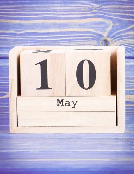 May 10th. Date of 10 May on wooden cube calendar — Stock Photo, Image