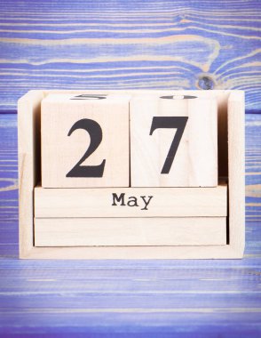 27 Mayıs. 27 Mayıs'ta tahta küp takvim tarihi