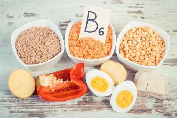 Foto vintage, Ingredientes contendo vitamina B6 e fibra dietética, conceito de nutrição saudável — Fotografia de Stock