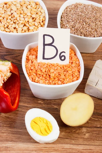Προϊόντα ή συστατικά που περιέχουν βιταμίνη Β6 και τις φυτικές ίνες, την έννοια της υγιεινής διατροφής — Φωτογραφία Αρχείου