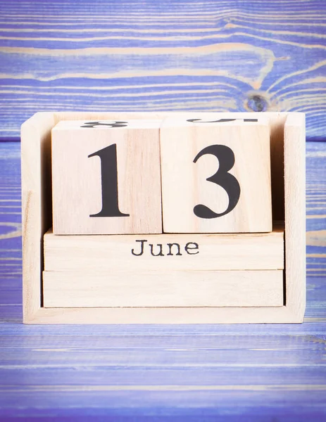 June 13th. Date of 13 June on wooden cube calendar — Stock Photo, Image