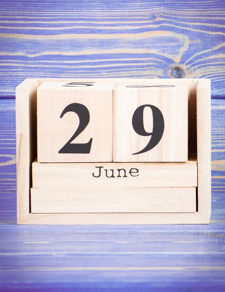 June 29th. Date of 29 June on wooden cube calendar — Stock Photo, Image