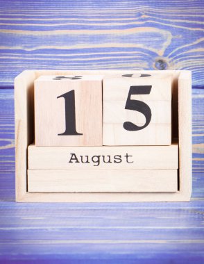 15 Ağustos. Tarihi ahşap küp takvim tarih 15 Ağustos