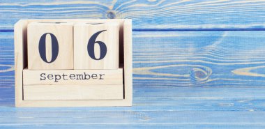 Vintage Fotoğraf, 6 Eylül. Tarihi ahşap küp takvim üzerinde 6 Eylül