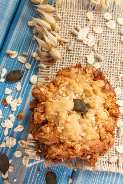 Yulaf ezmeli Kurabiye Pişirme, sağlıklı tatlı kavramı için malzemeler ile