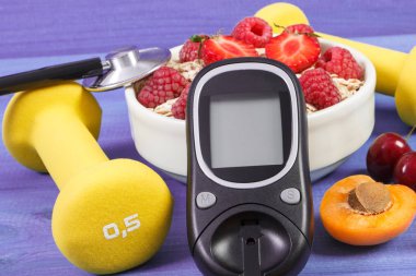Şeker seviyesi, yulaf ezmesi meyve ve halter, diyabet ve sağlıklı yaşam kontrol etmek için şeker ölçüm