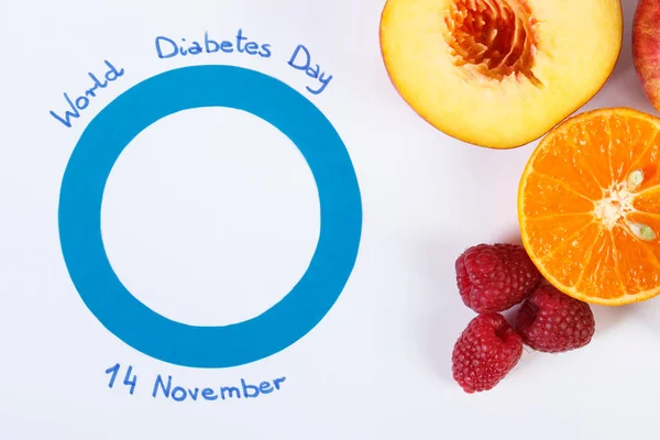 Símbolo do dia mundial da diabetes e frutas frescas, conceito de estilo de vida saudável — Fotografia de Stock