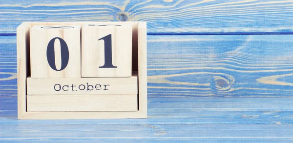 Vintage Fotoğraf, Ekim 1st. tarihi ahşap küp takvim tarihinde 1 Ekim