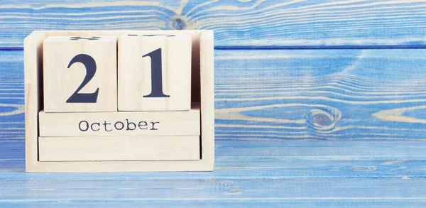Archiwalne zdjęcie, 21 października. Dnia 21 października w kalendarzu drewniany Kubik — Zdjęcie stockowe