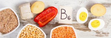 Ürün ve malzemeler içeren vitamin B6 ve diyet lifi, sağlıklı beslenme