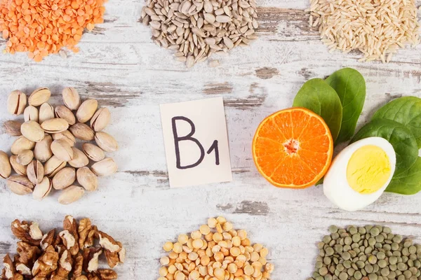 Maddeler içeren vitamin B1 ve diyet lifi, sağlıklı beslenme
