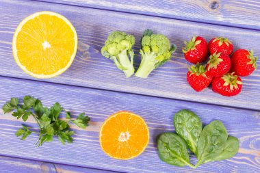 C vitamini ve mineraller, sağlıklı yaşam ve beslenme kavramı içeren sebze ve meyve