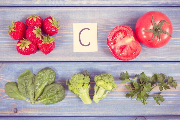 Vintage Fotoğraf, C vitamini ve mineraller, sağlıklı yaşam ve beslenme kavramı içeren sebze ve meyve